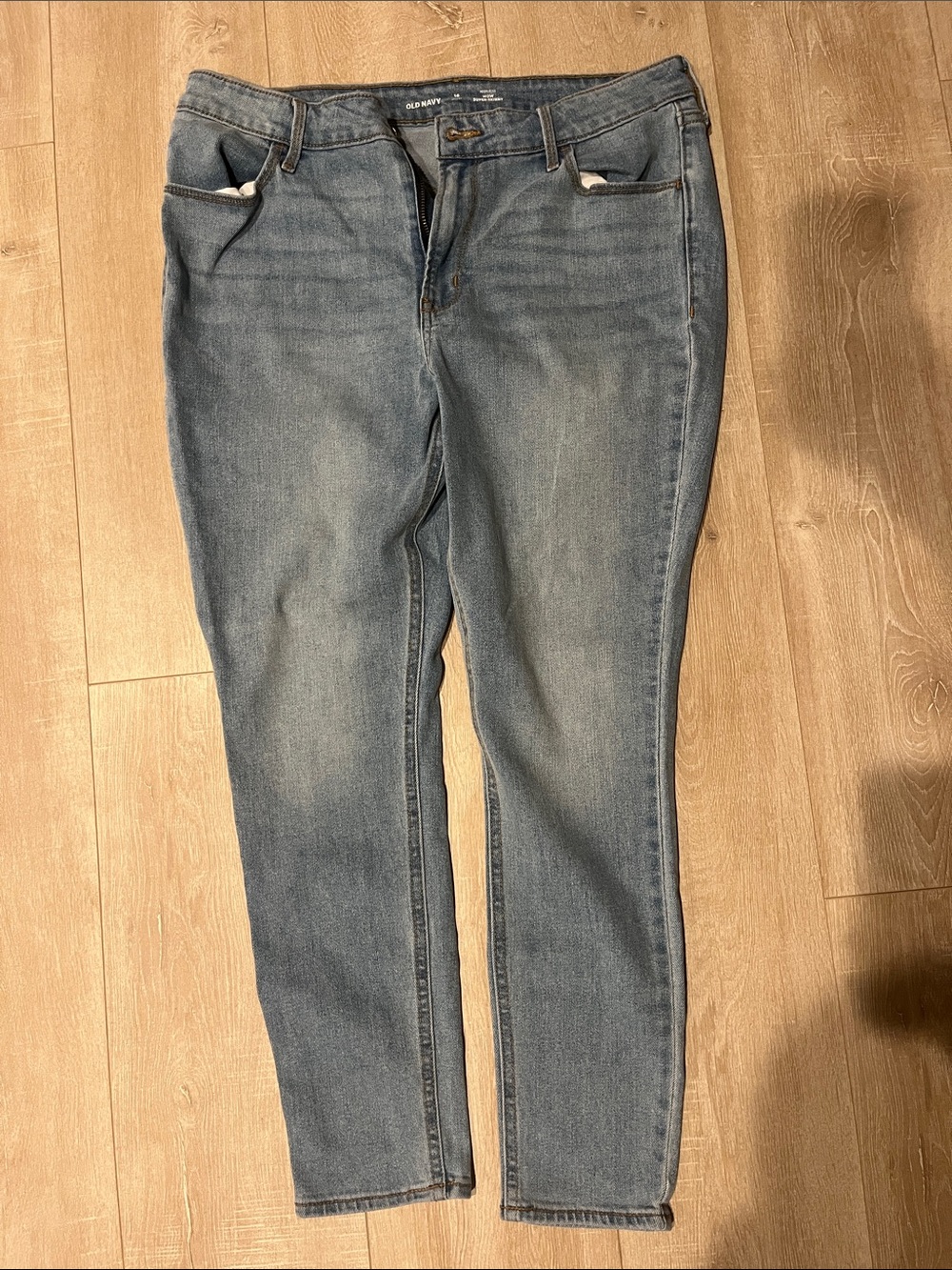 Old Navy Women's Light Wash Skinny Jeans